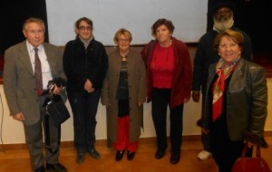 La conférencière entourée par quelques membres de FGB Toulon Var : M. Michel MICAELLI ; Mme Monique CALCAGNO ; Mme Aja GAIGNEBET ; Mme Monique BOURGUET.